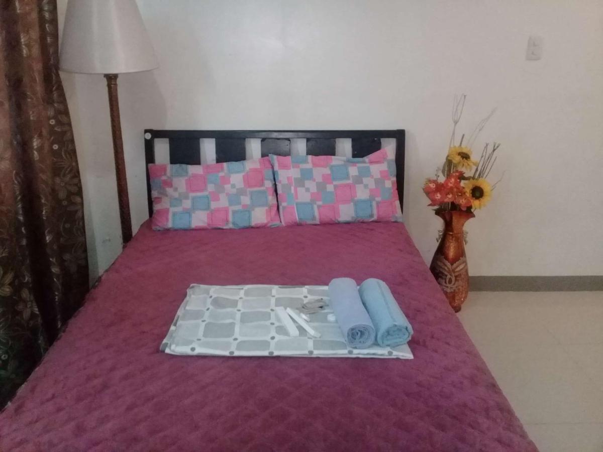 Ekonumi Rooms At Moonwalk Paranaque Paranaque City Esterno foto