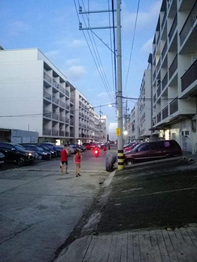Ekonumi Rooms At Moonwalk Paranaque Paranaque City Esterno foto