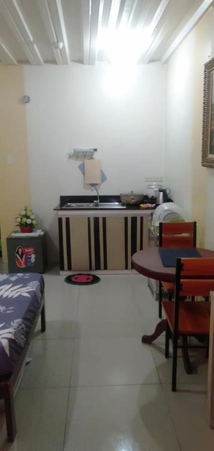Ekonumi Rooms At Moonwalk Paranaque Paranaque City Esterno foto