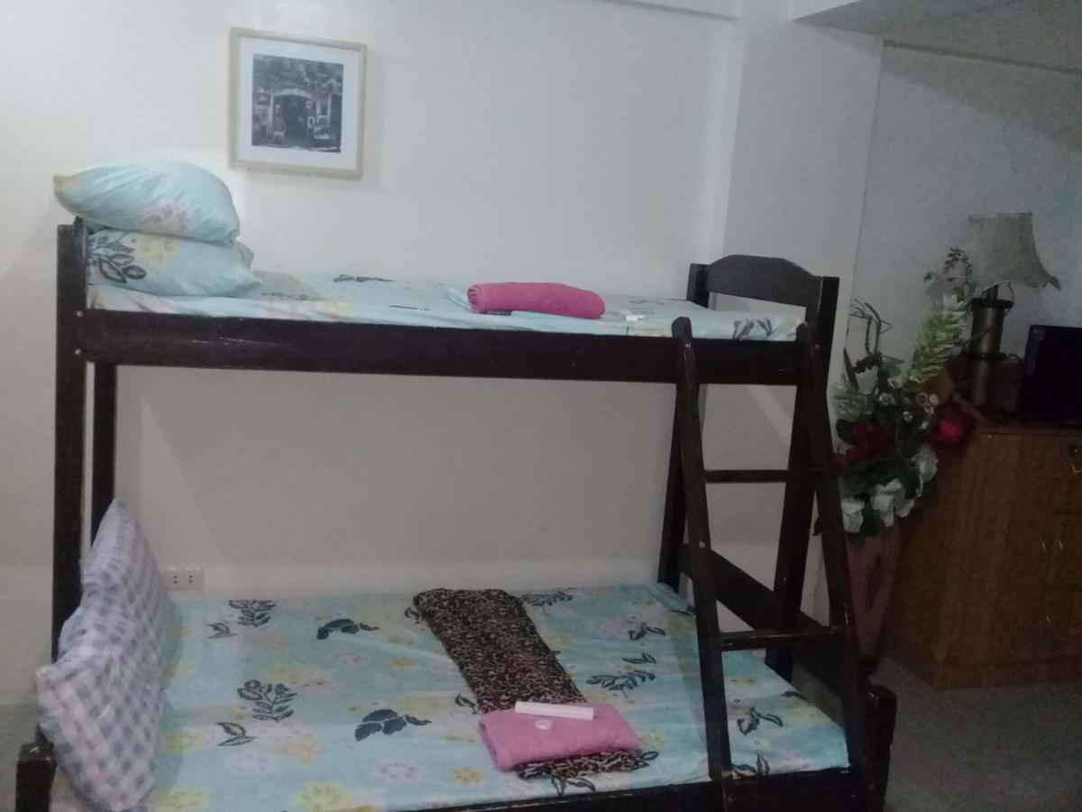 Ekonumi Rooms At Moonwalk Paranaque Paranaque City Esterno foto