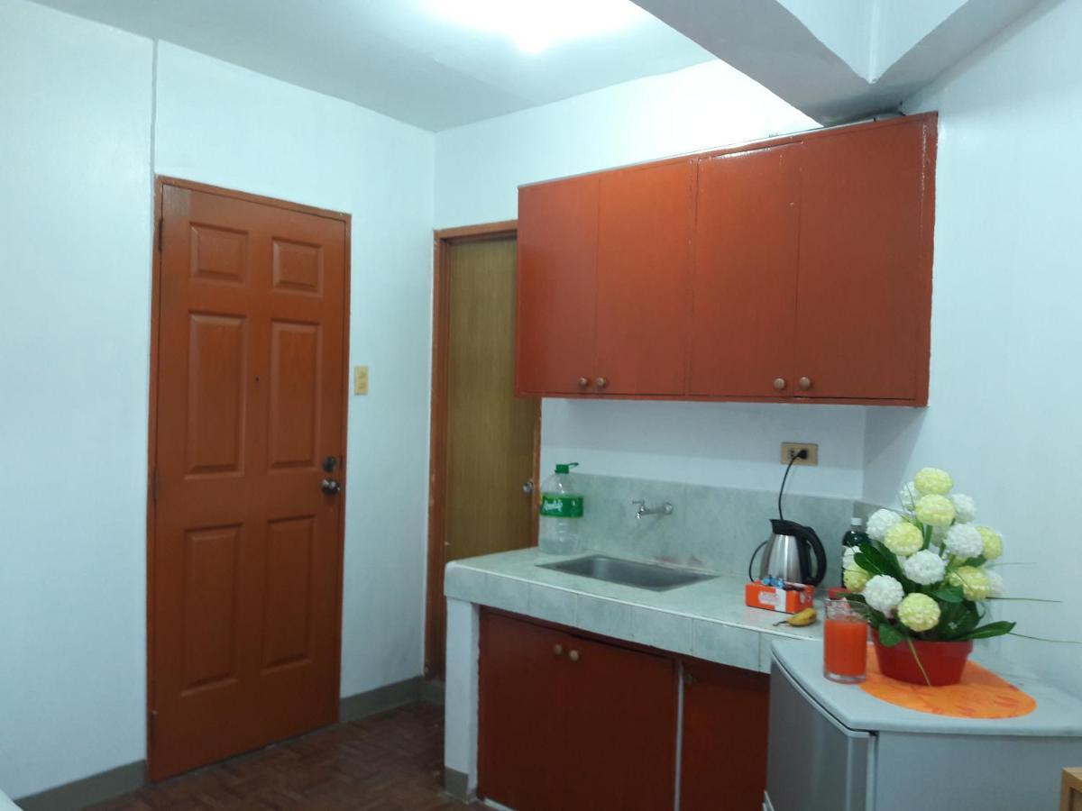 Ekonumi Rooms At Moonwalk Paranaque Paranaque City Esterno foto