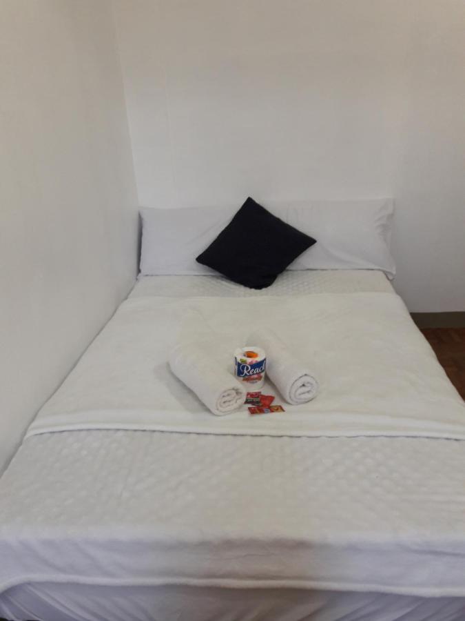 Ekonumi Rooms At Moonwalk Paranaque Paranaque City Esterno foto